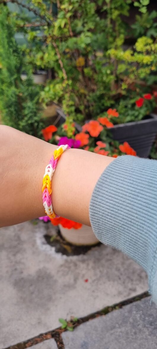 Lesbian loom bracelet