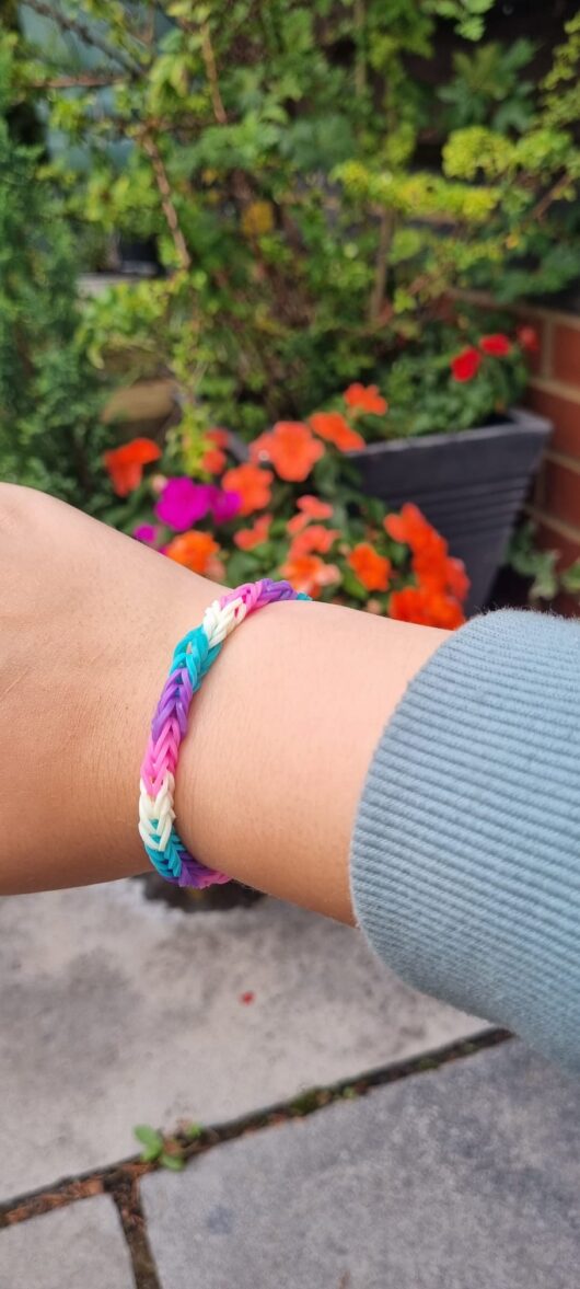 Bisexual loom bracelet