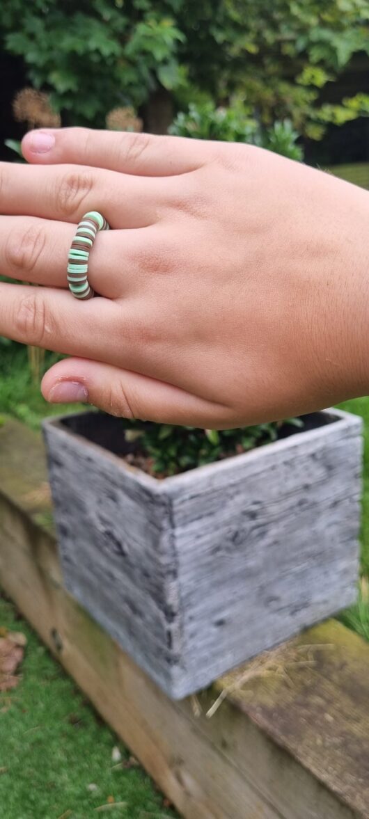 Mint choc chip ring and bracelet set - Image 2